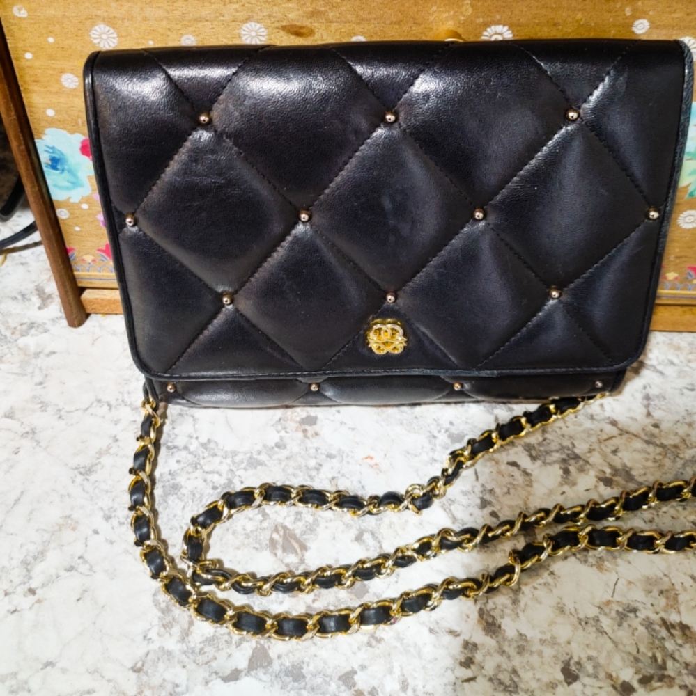 Vintage Daniella Quilted Black Crossbody Gold Chain R… Gem
